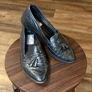 Giorgio Brutini Black Embossed Tassel Oxfords